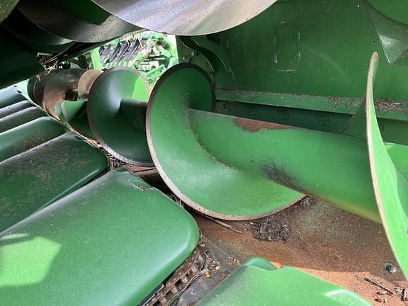 Image of John Deere C12F equipment image 4