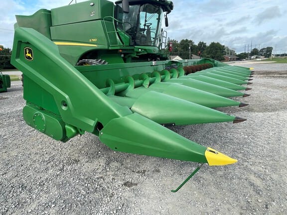 2022 John Deere C12R Equipment Image0
