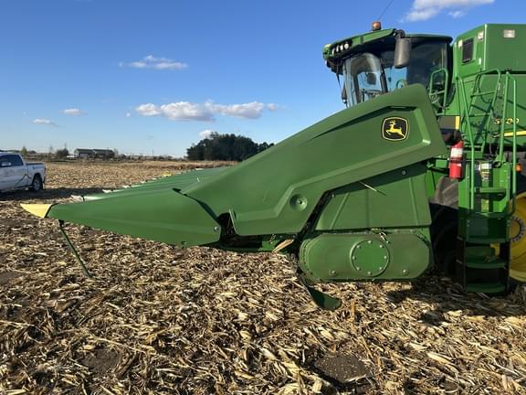 Image of John Deere C12R equipment image 2