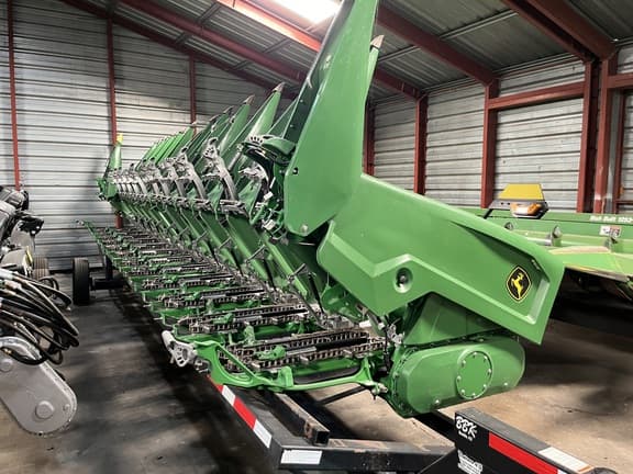 Image of John Deere C12R equipment image 1