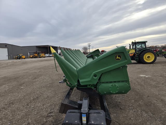 Image of John Deere C12R equipment image 2