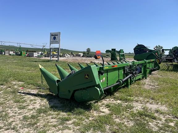 Image of John Deere C12R equipment image 3