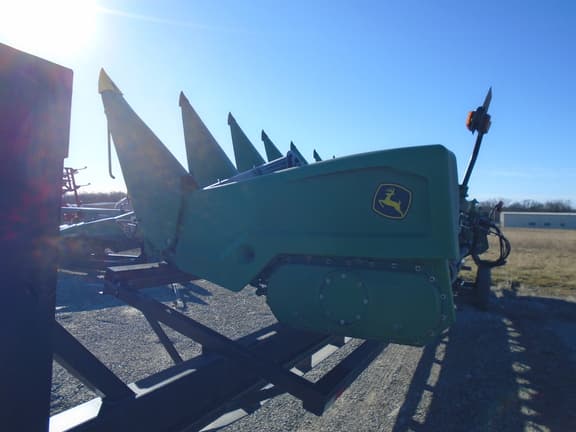 Image of John Deere C12R equipment image 2