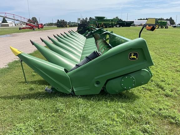 Image of John Deere C12R equipment image 3