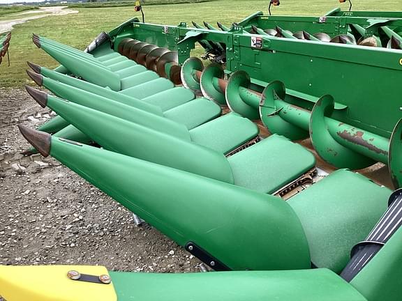 Image of John Deere C12R equipment image 2