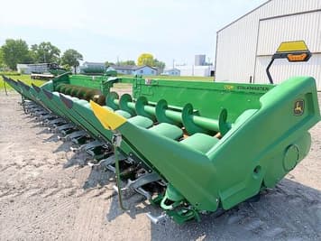 Main image John Deere C12R