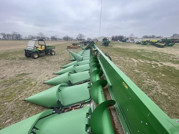 Image of John Deere C12R equipment image 2