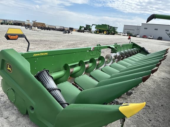 Image of John Deere C12R Primary image