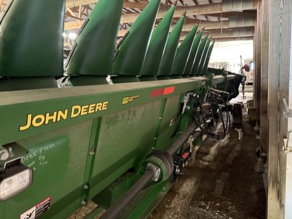 Image of John Deere C12R equipment image 3