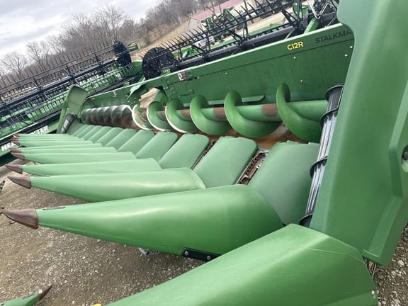 Main image John Deere C12R