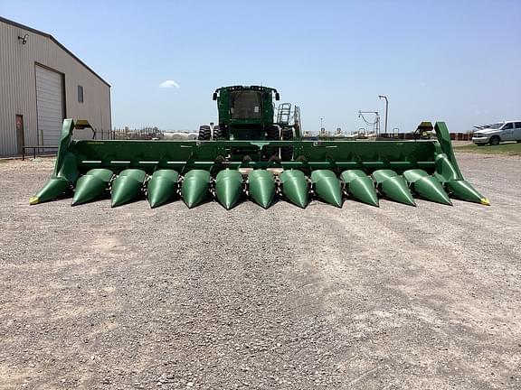 Image of John Deere C12R equipment image 3