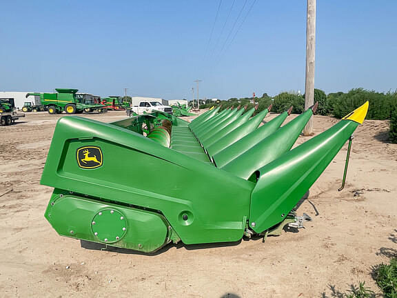 Image of John Deere C12R equipment image 4