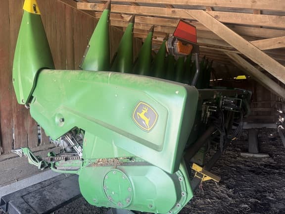Image of John Deere C12R Primary image