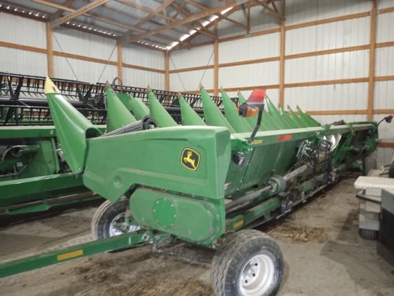 Image of John Deere C12R Primary image