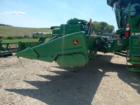 Image of John Deere C12R equipment image 4