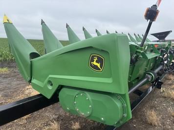 Main image John Deere C12R