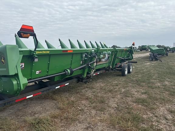 Image of John Deere C12R equipment image 4