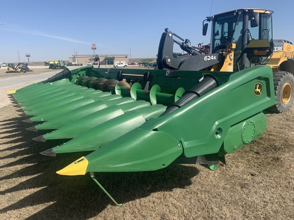 Main image John Deere C12R