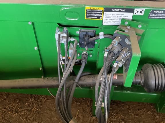 Image of John Deere C12R equipment image 3