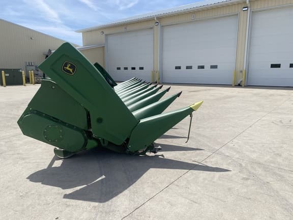 Image of John Deere C12R equipment image 4