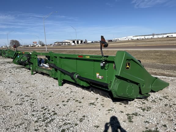 Image of John Deere C12R equipment image 3