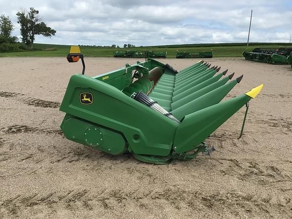 Image of John Deere C12R equipment image 3
