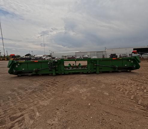 Image of John Deere C12R equipment image 3