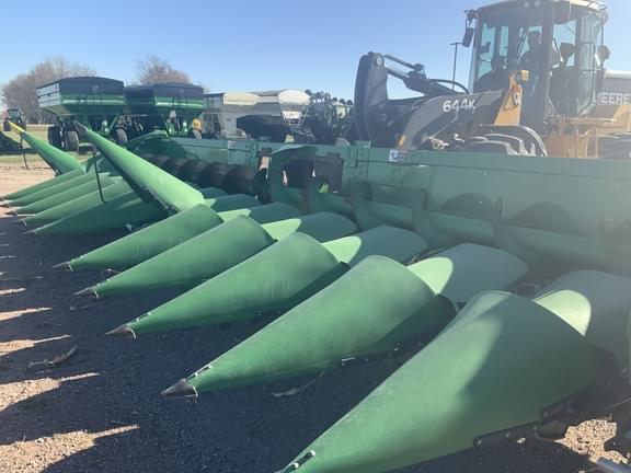 Image of John Deere C12R Primary image