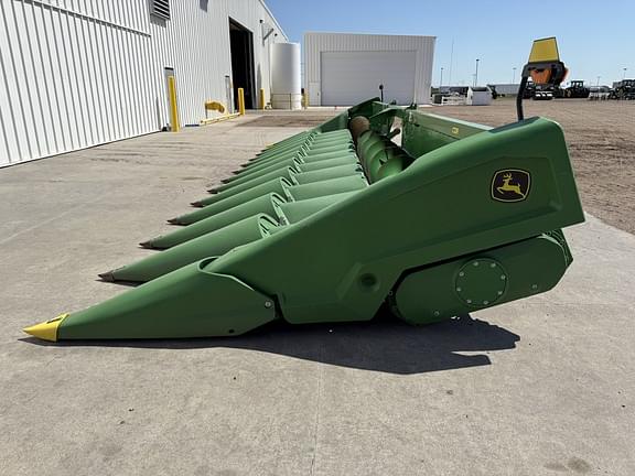 Image of John Deere C12R equipment image 4