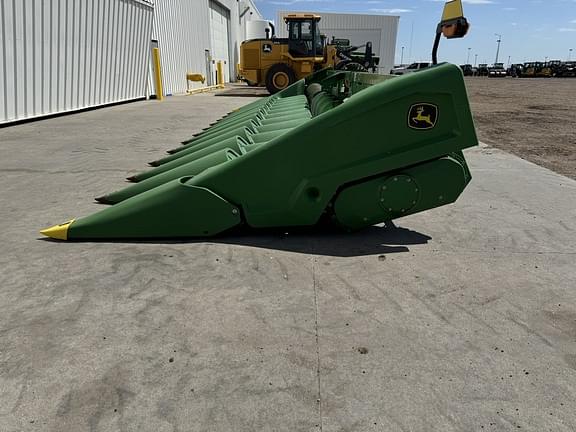 Image of John Deere C12R equipment image 4