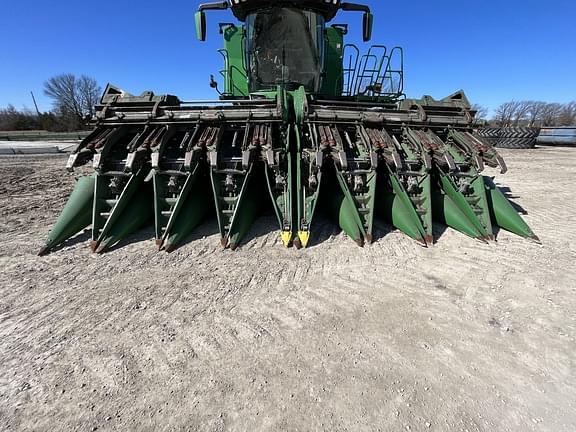 Image of John Deere C16F equipment image 4