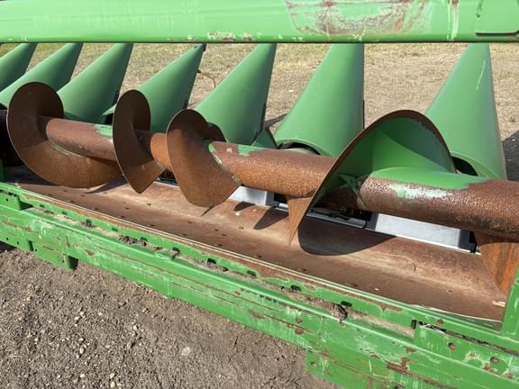 Image of John Deere C16F equipment image 3