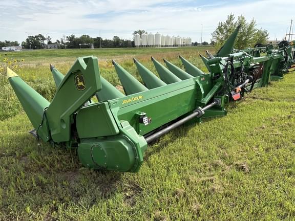 Image of John Deere C16F equipment image 2