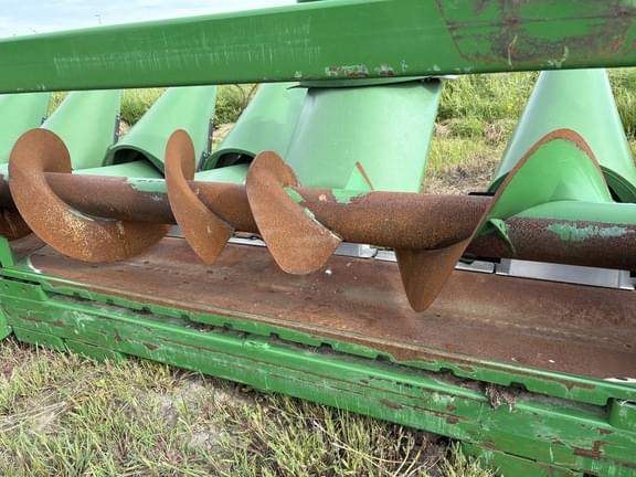 Image of John Deere C16F equipment image 4