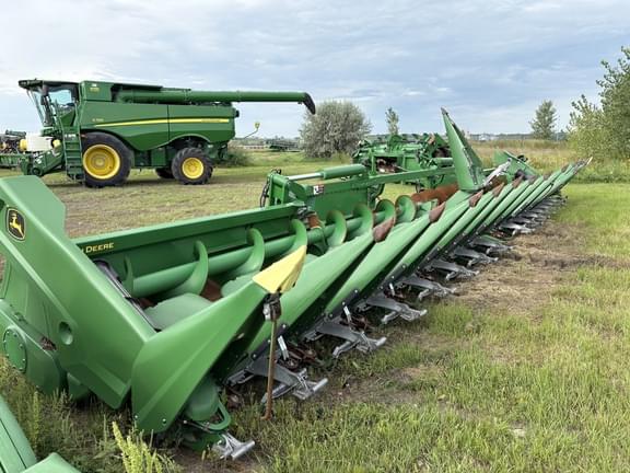 Image of John Deere C16F equipment image 1