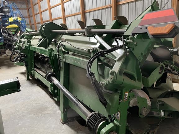 Image of John Deere C16F equipment image 3