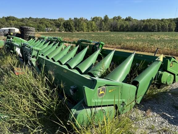 Image of John Deere C16F equipment image 3