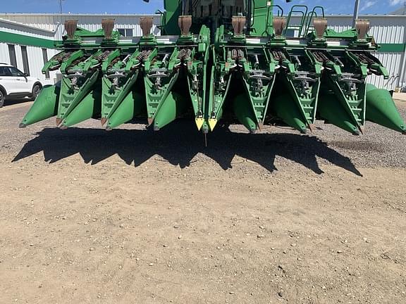 Image of John Deere C16F equipment image 3