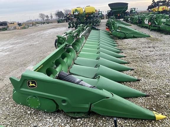 Image of John Deere C16F equipment image 1