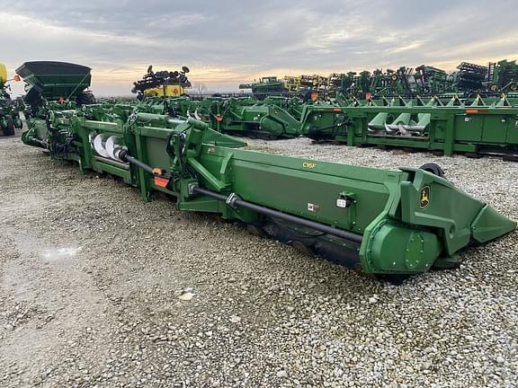 Image of John Deere C16F equipment image 2