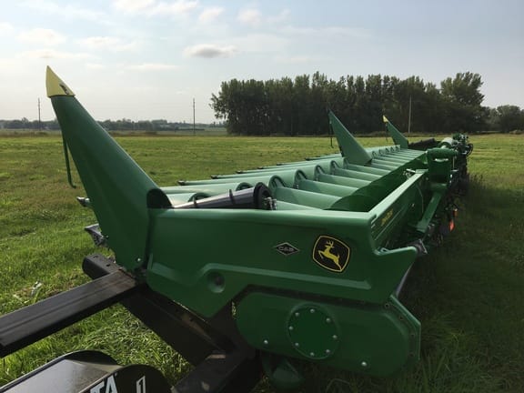 Main image John Deere C16F
