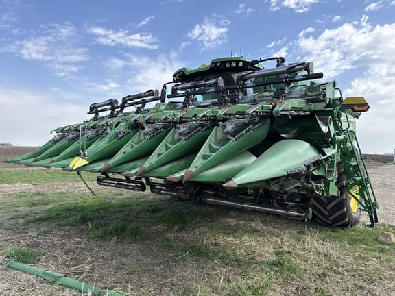 Image of John Deere C16F equipment image 3