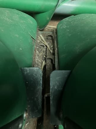 Image of John Deere C16R equipment image 3