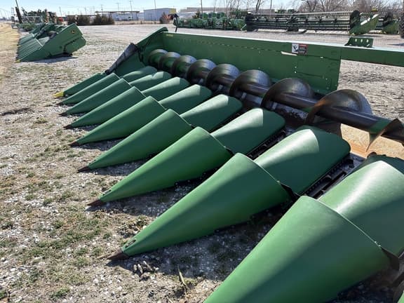 Image of John Deere C16R equipment image 3