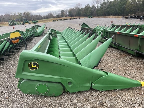 Main image John Deere C16R