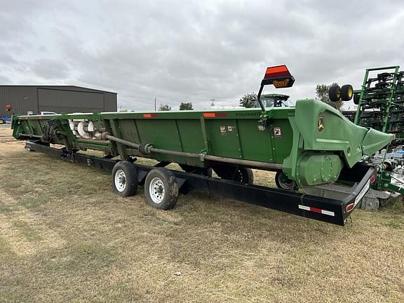 Image of John Deere C16R equipment image 4