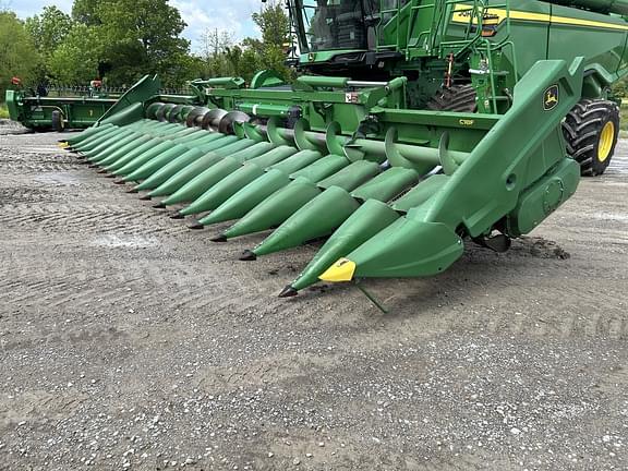 Image of John Deere C18F equipment image 1