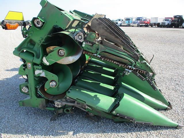 Image of John Deere C18F equipment image 3