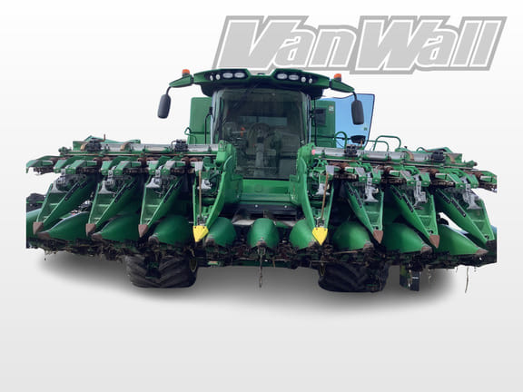 2022 John Deere C18F Equipment Image0