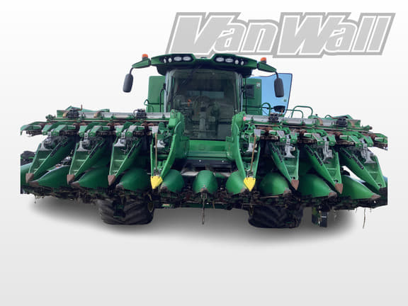 Image of John Deere C18F Primary image